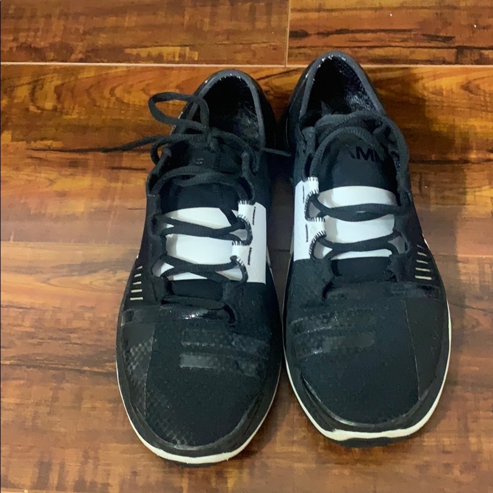 UNDER ARMOUR SPEEDFORM AMPS